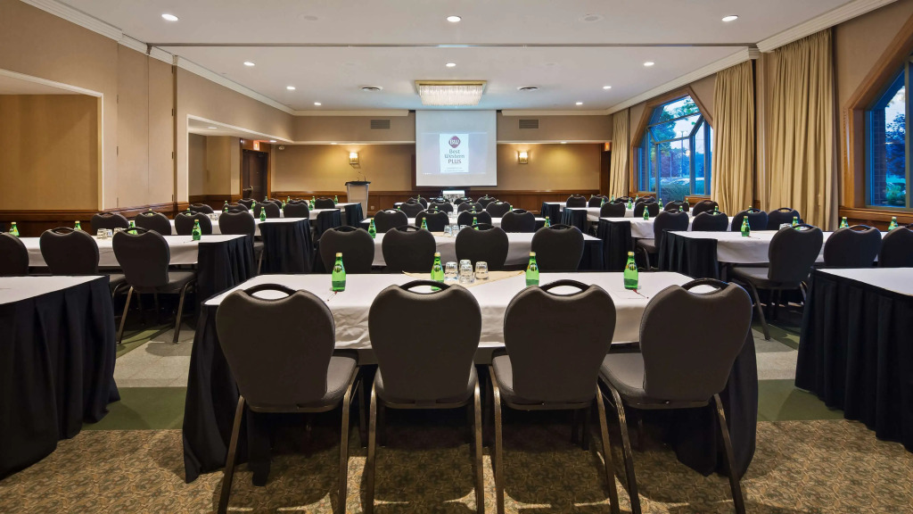 Best Western Plus Lamplighter Inn & Conference Centre