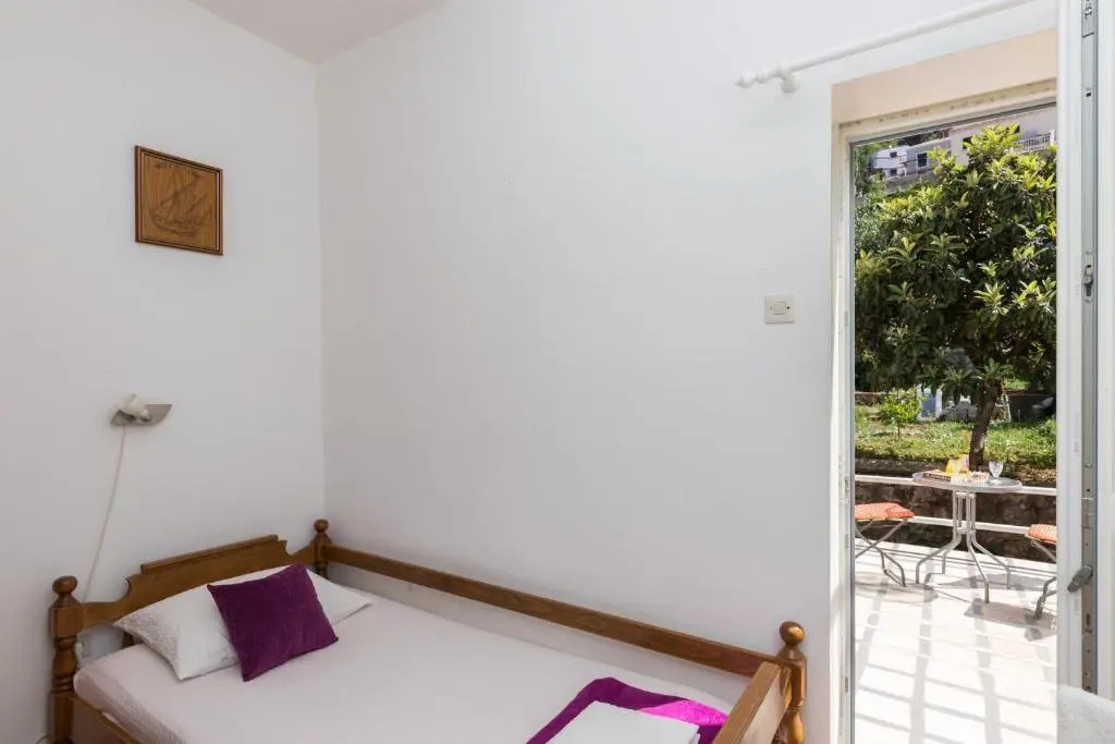 Guest House Bradas