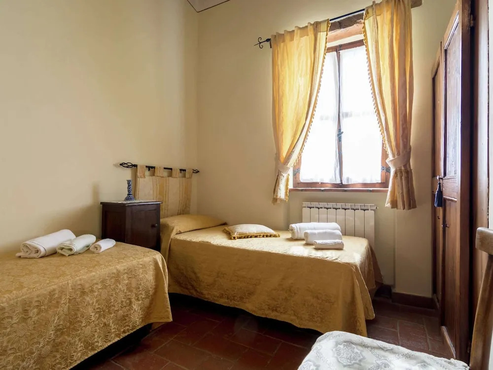 Apartment on farm amidst the Umbrian hills