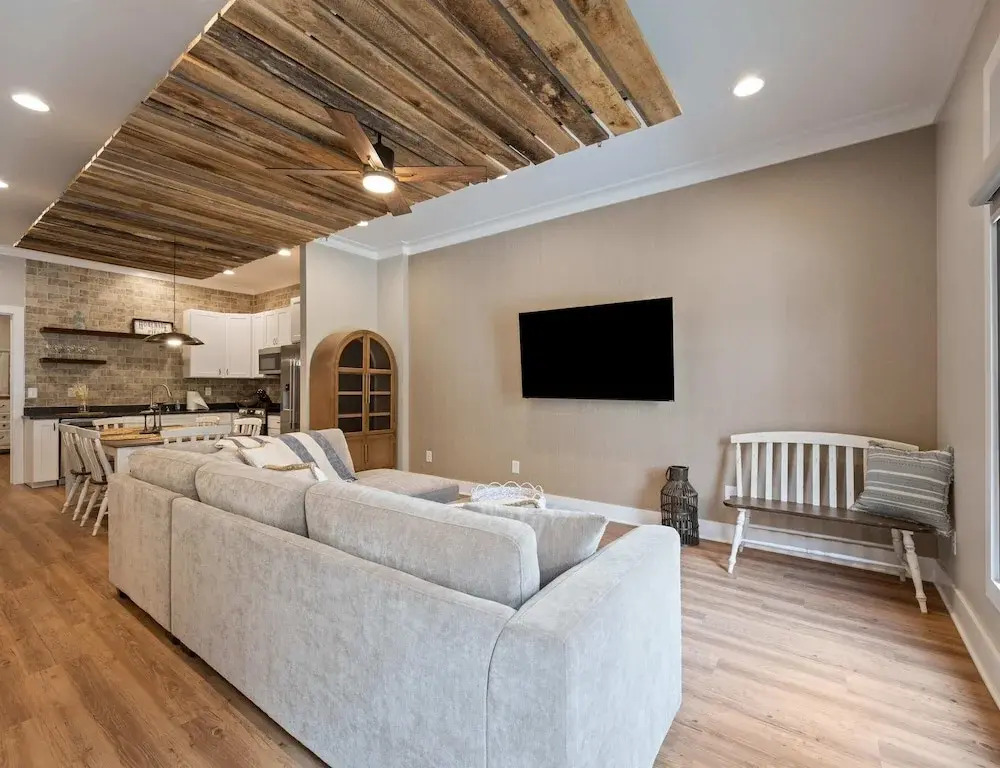 Carters Court Grand Escape