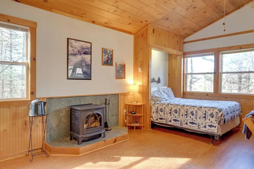 Cabin w/ Hot Tub - Near Nantahala Outdoor Center!