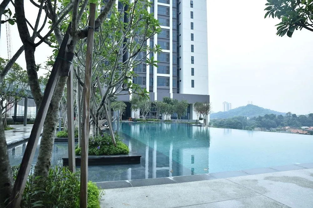 GT Home Tropicana Garden
