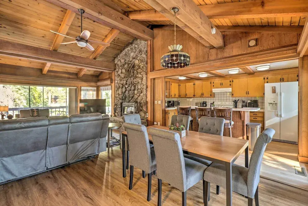 Ski and Soak Hot Tub Haven in Tahoe City!