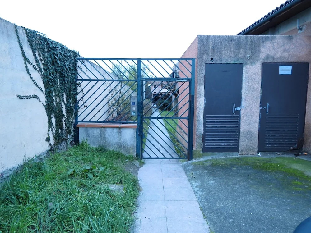 Studio in Toulouse, With Wonderful City View, Furnished Balcony and Wifi