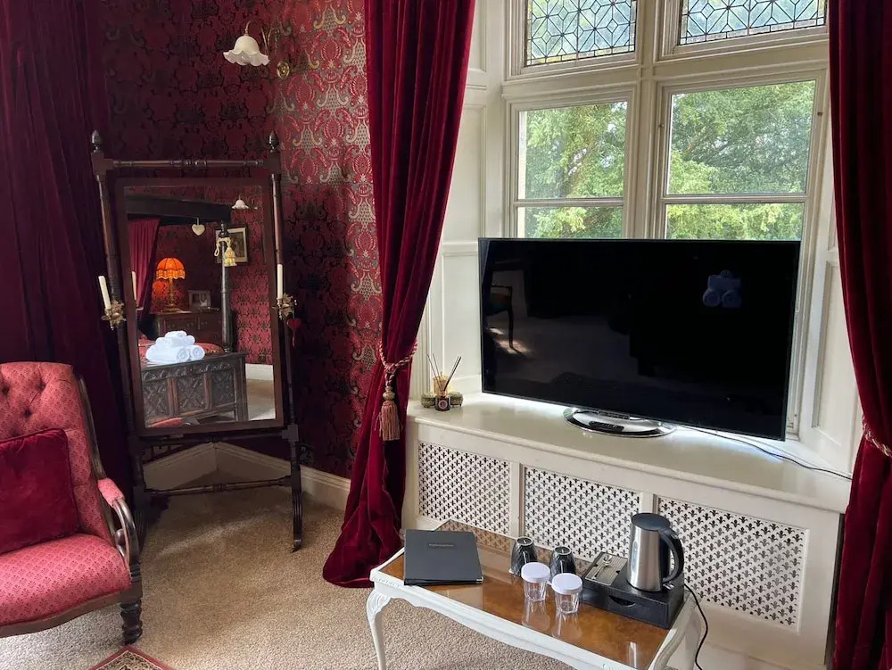 Kendal - Gothic Hall - Luxury Rooms or Apartment