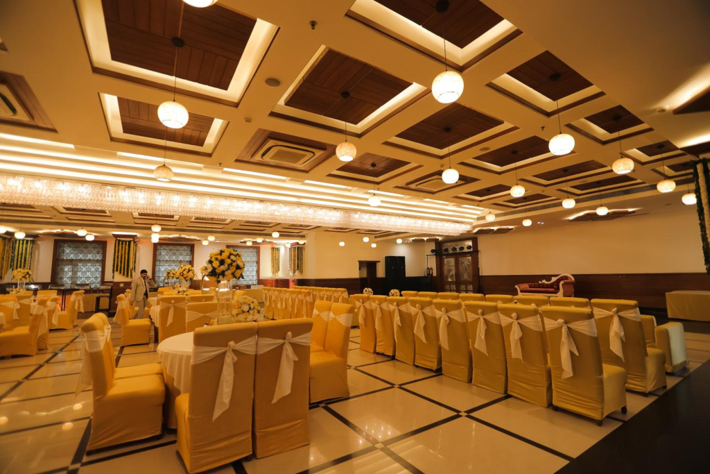 Hotel Saffron Leaf