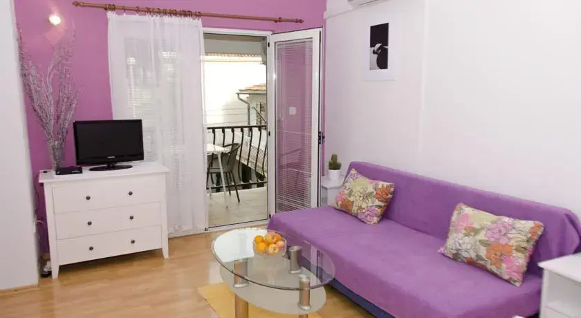 Apartments Vodanović