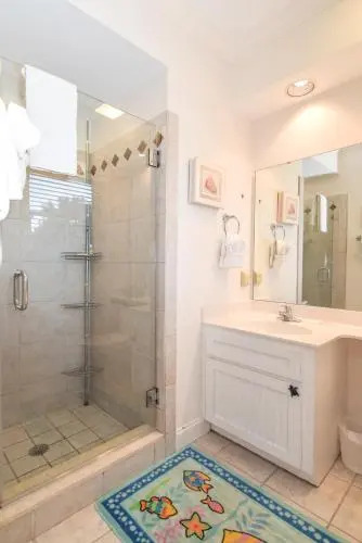 20 Ocean Green Drive by RedAwning
