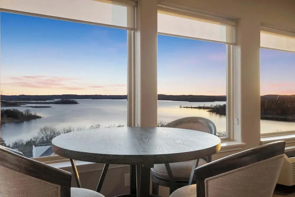 New Listing Ozark Views at Majestic - Perched on the Hills