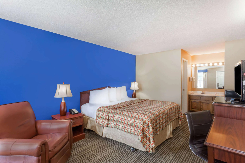 Baymont by Wyndham Florence/Muscle Shoals
