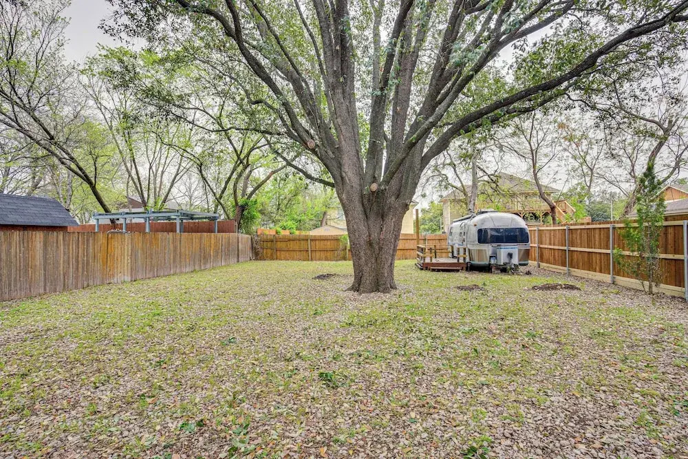 Dallas Vacation Rental w/ Private Deck!