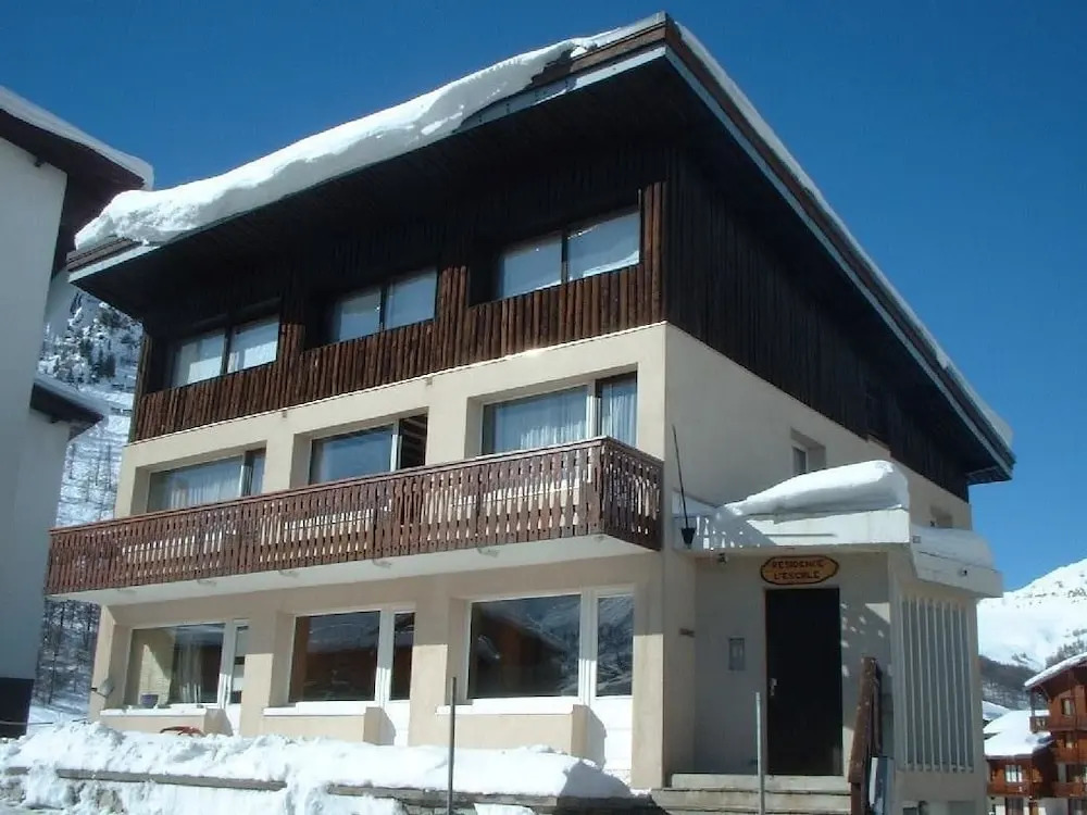 ESC1 - Superbe appartement, centre ville,  proche pistes et commerces.
