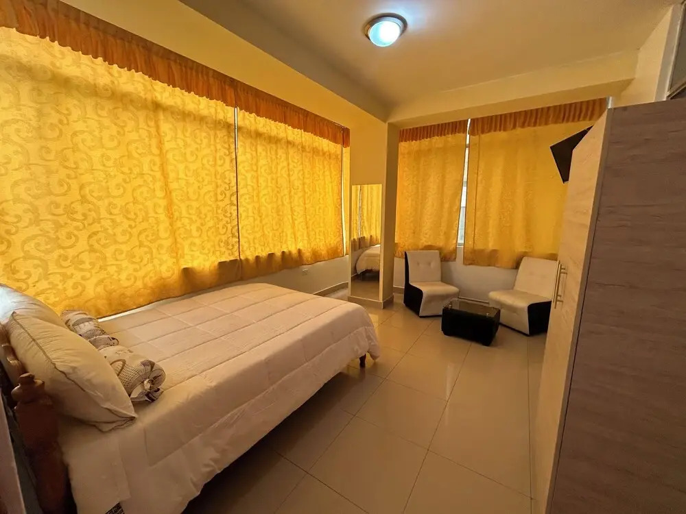 Hotel Paraiso L & M