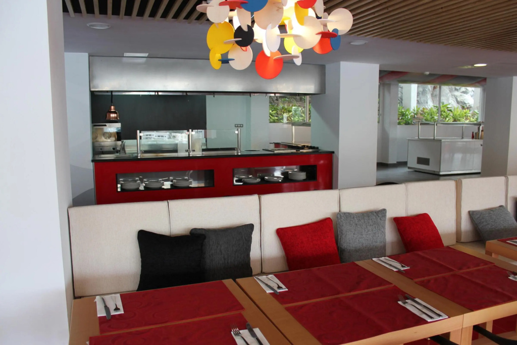 Servatur Casablanca Suites & Spa
