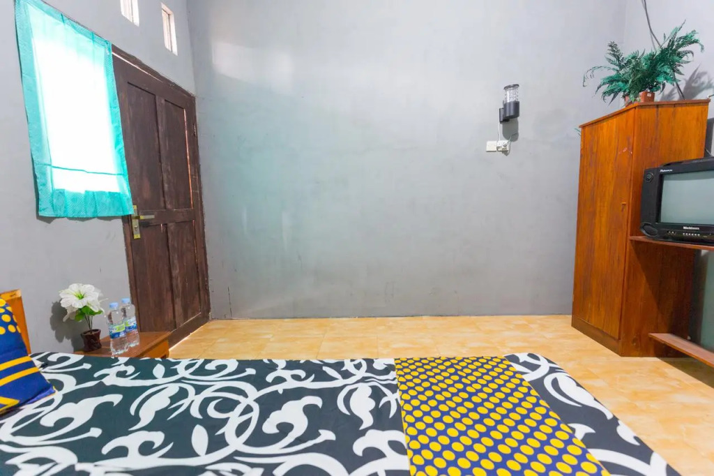 SPOT ON 1746 Putri Kuning Residence