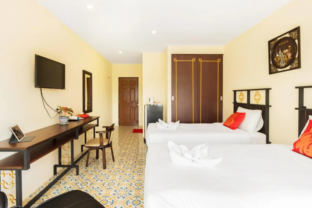Le Hua Hotel