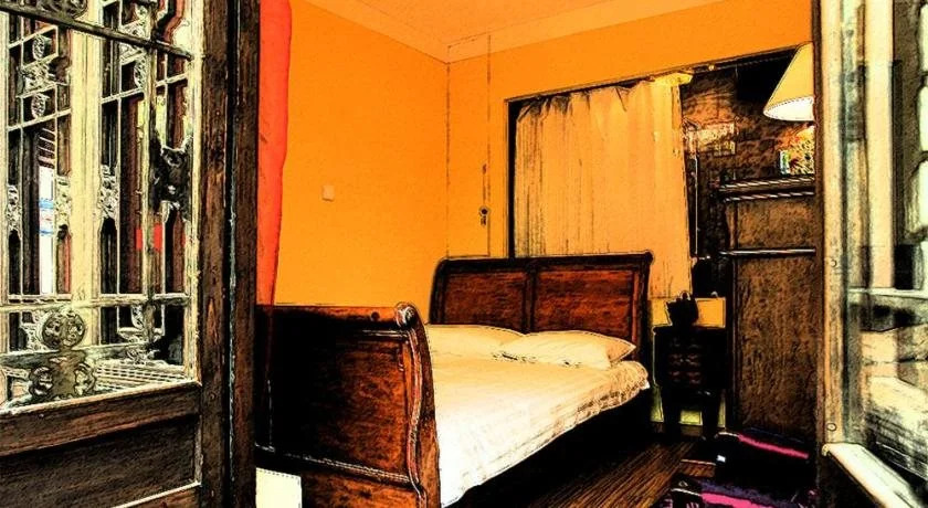 Kelly‘s Courtyard Hotel