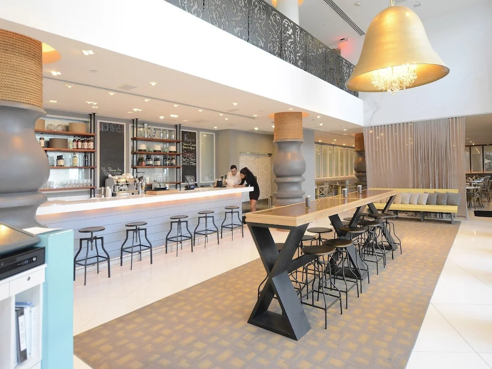 Miami World Rental - Mondrian 1026
