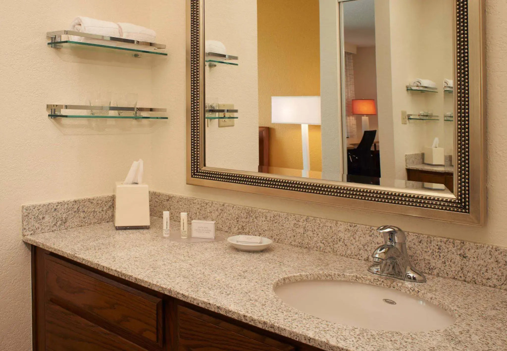 Sonesta ES Suites Chicago Waukegan Gurnee