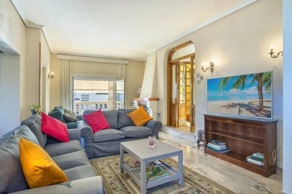 Villa - 5 Bedrooms with Pool and WiFi - 107872