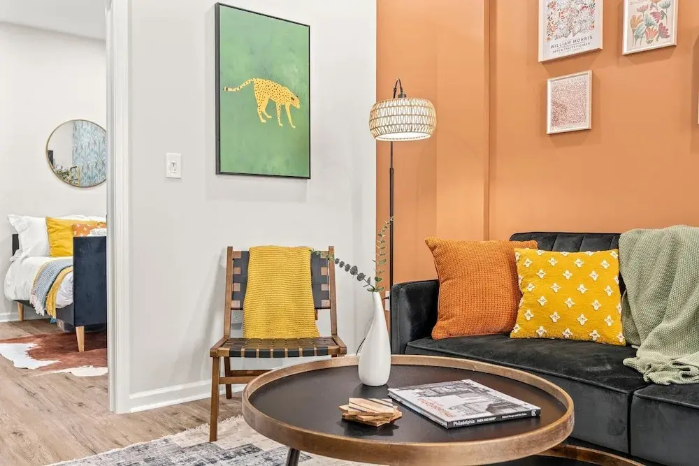 Stylish 1BR/1.5Bath Near Liberty Bell