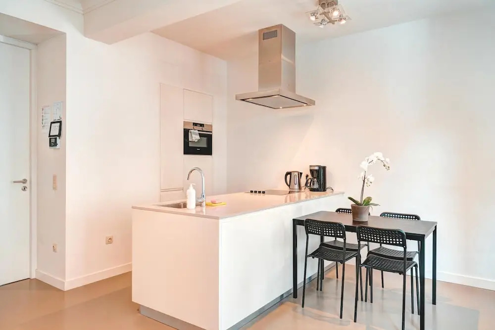 Family Retreat With Balcony in Meir