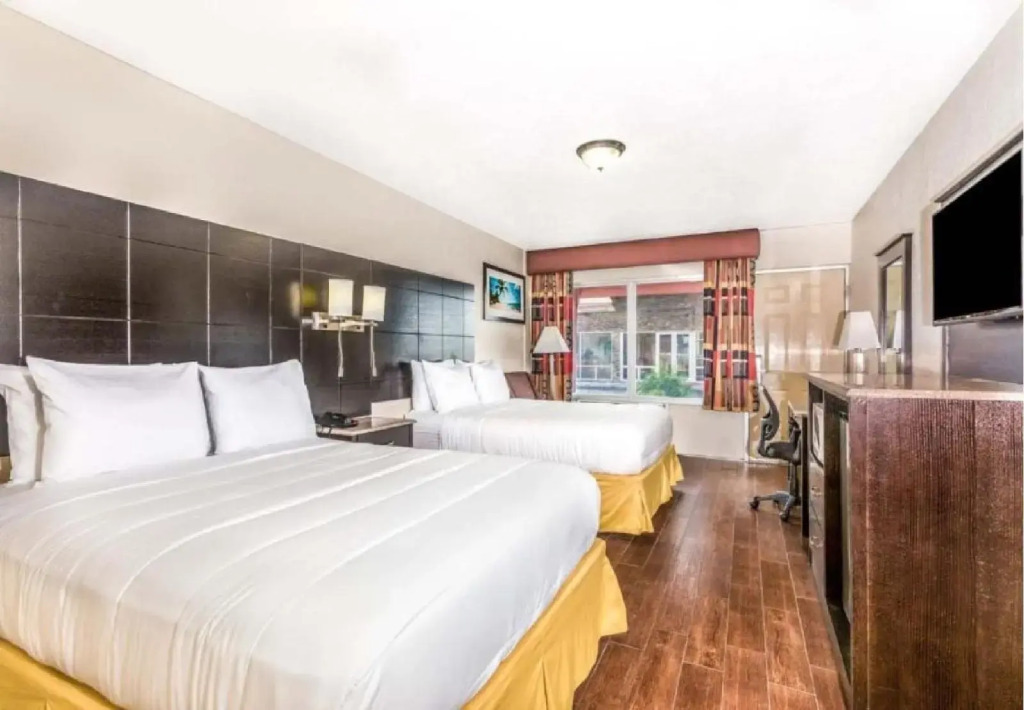 Econo Lodge Inn & Suites Florida City