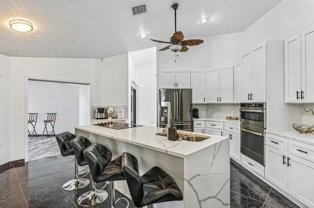 Relaxing Family Retreat In The Heart Of Sebastian 3 Bedroom Home