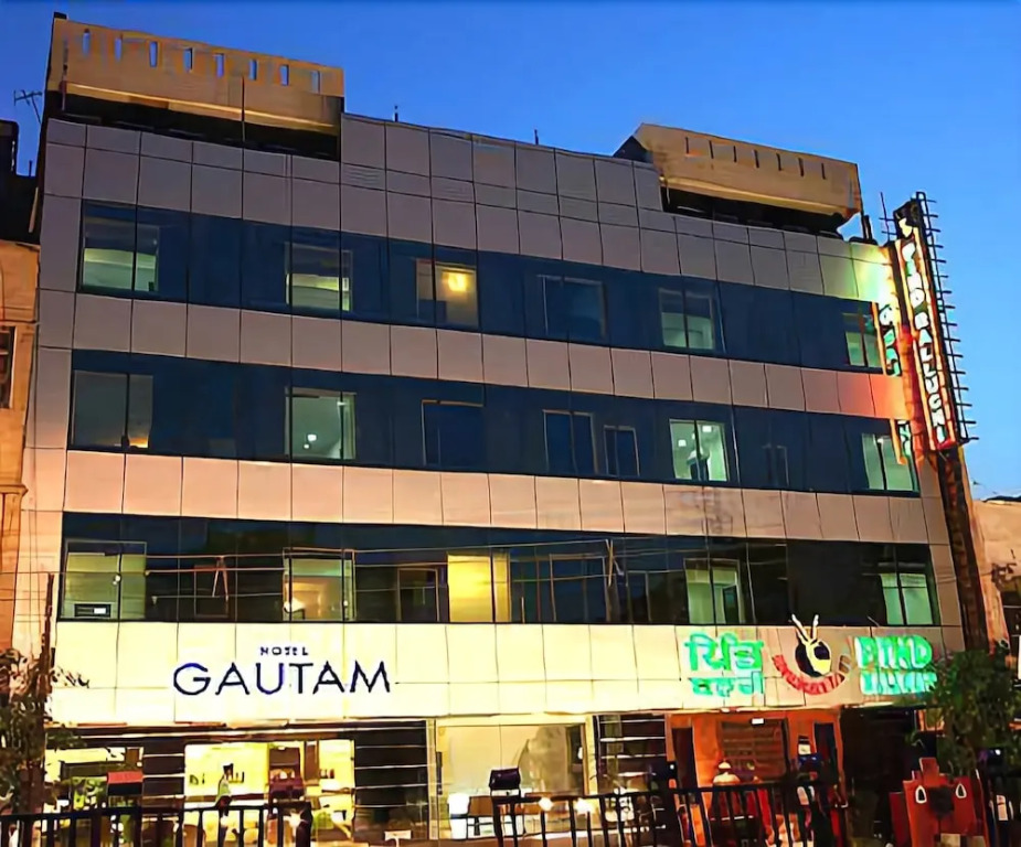 Hotel Gautam Deluxe