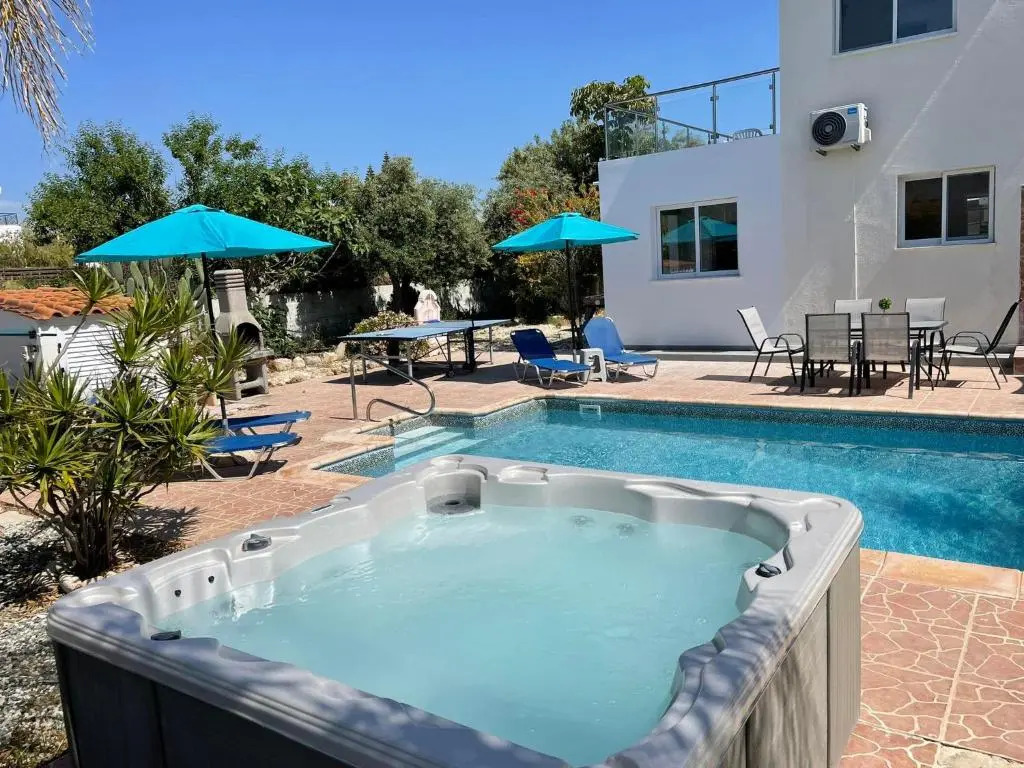 Villa Coralia Gardens 1km From Coral Bay Beach