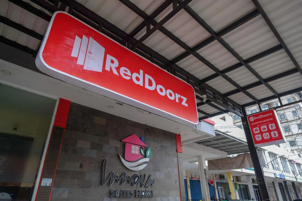 RedDoorz near Taman Pantai Alam Indah Tegal