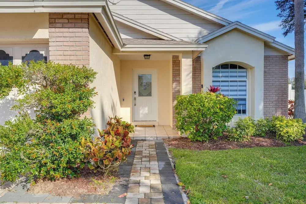 6 Mi to Disney World: Home w/ Large Yard!