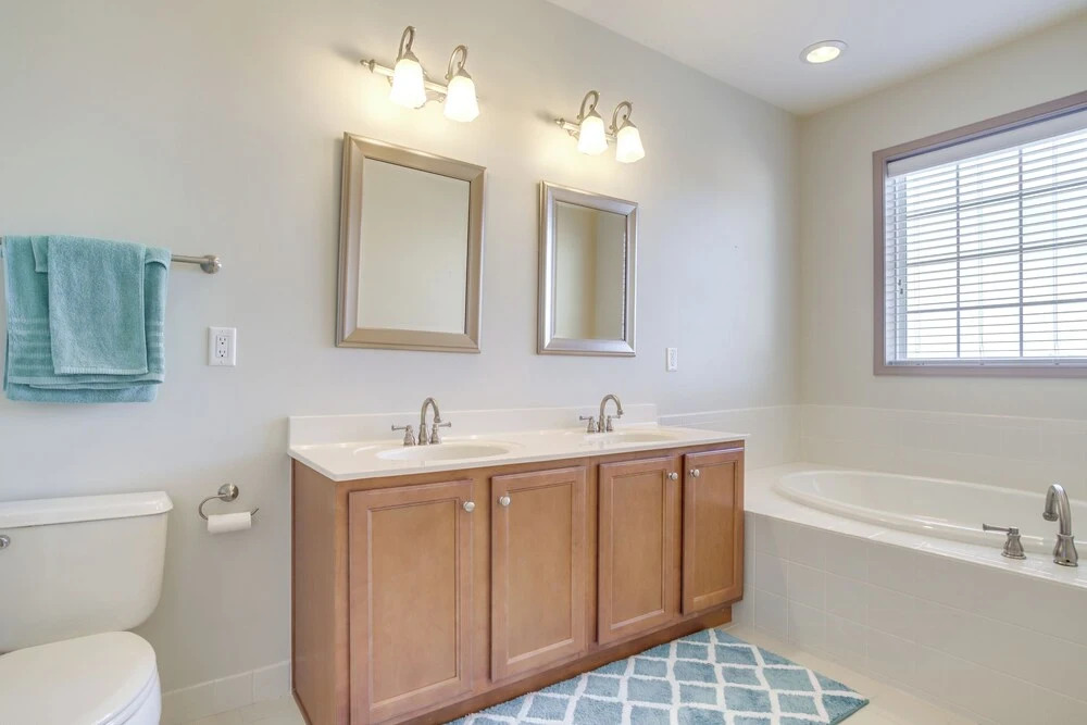 2 Mi to Rehoboth Beach: Updated Condo w/ Pools