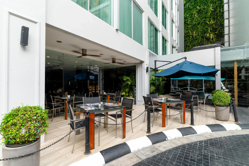 Radisson Suites Bangkok Sukhumvit
