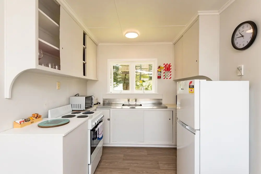 Waitangi Beach Bach 30B