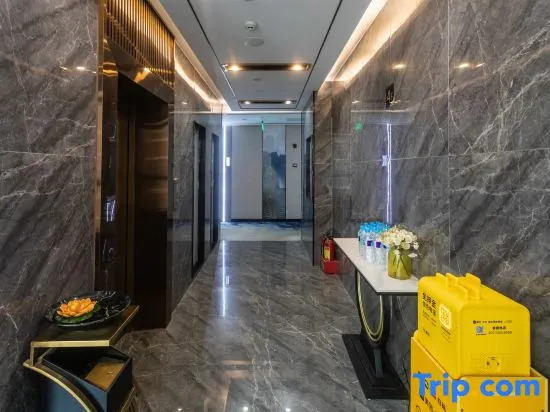 Yifeng Hotel