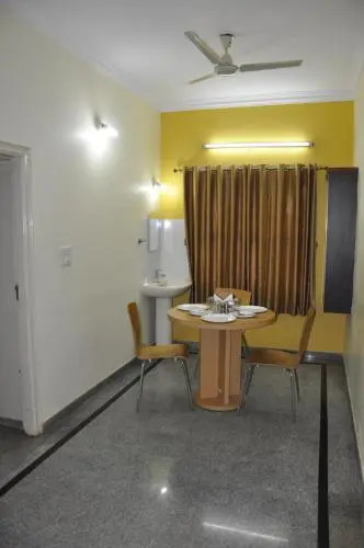 Goroomgo Ample Mint Chickpet Bengaluru