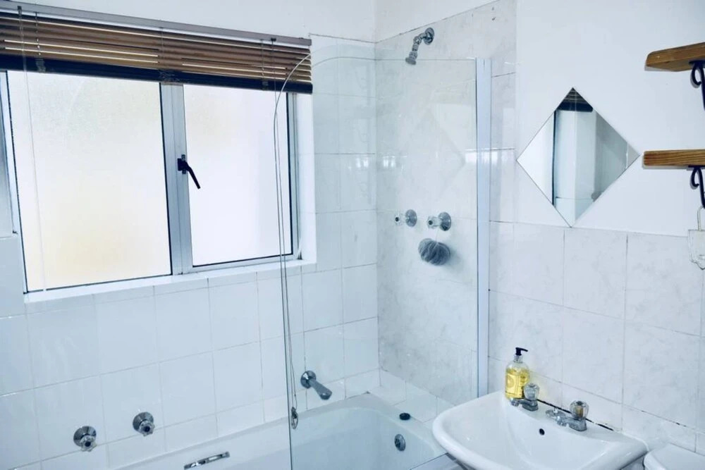 Bright Studio Apartment in Devils Peak