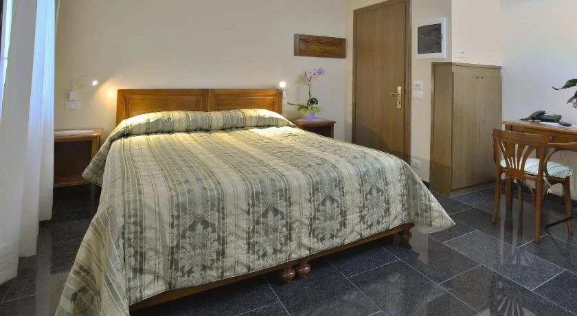 Hotel Italia