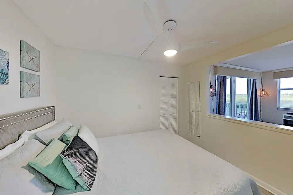 Bonita Beach #3803 - 1 Br condo by RedAwning