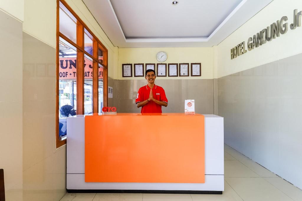 OYO 90034 Hotel Gandung Yunior