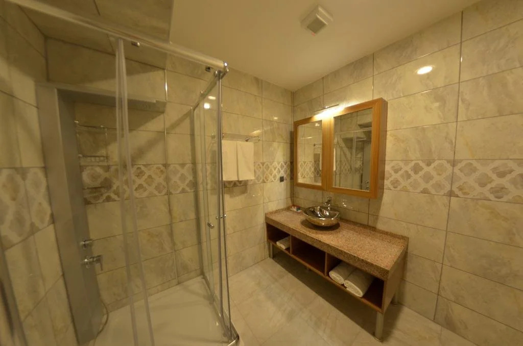 Halil Tuna Hotel