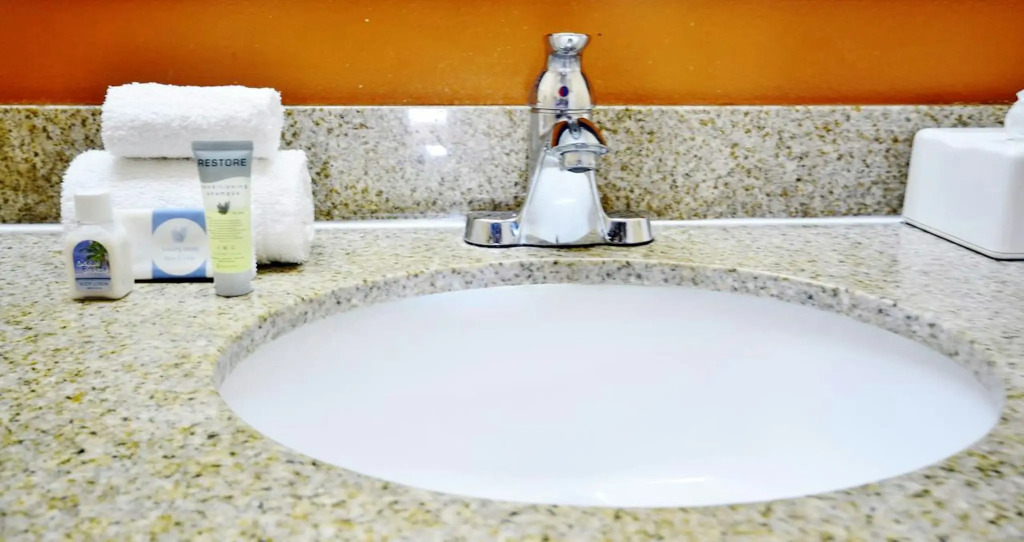 Scottish Inn and Suites Alvin