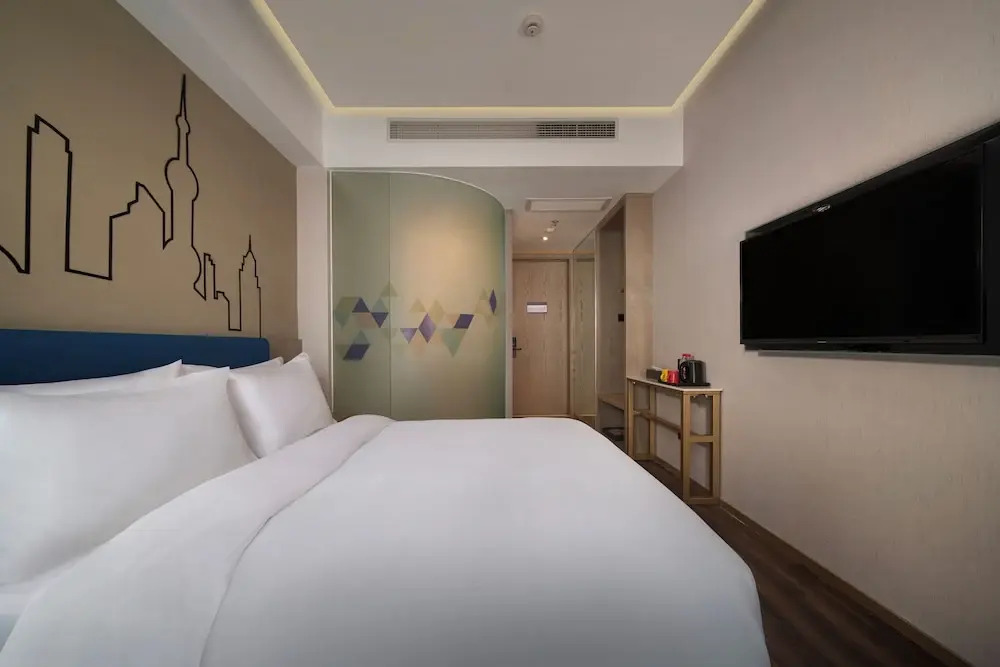 Jinglai Hotel · Curated Shanghai Xujiahui Jiaotong University Branch