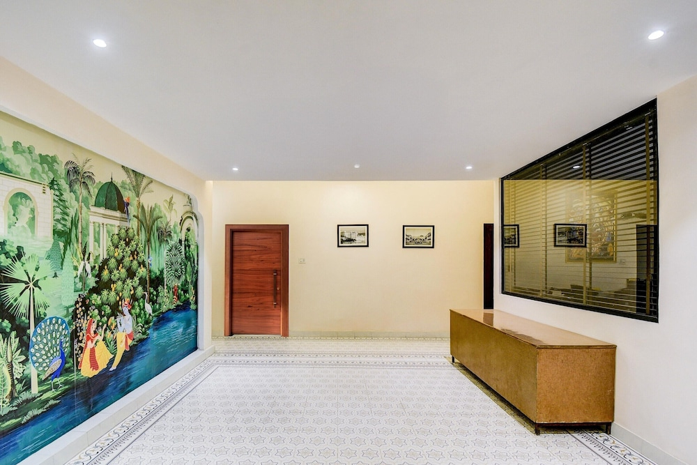 Townhouse Chandpole Metro Station 2