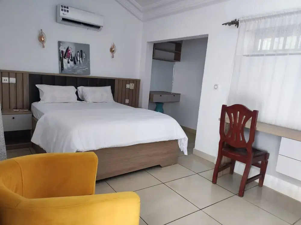 Amazing Grace Hotel