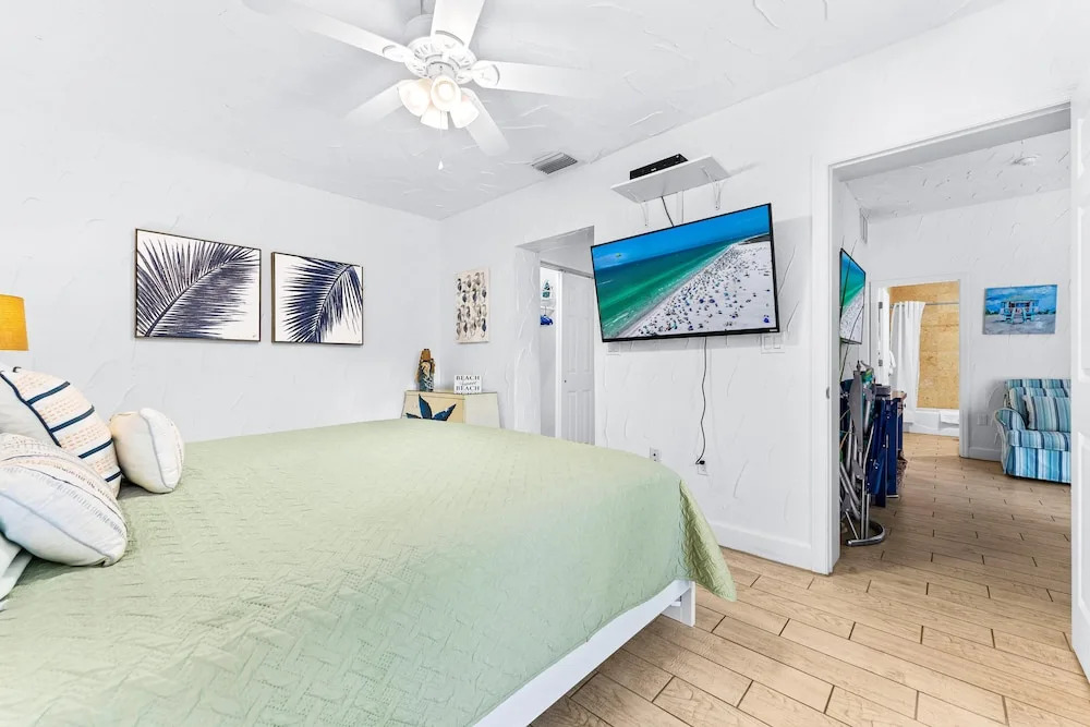 Crescent Beach Villas By Beachside Management