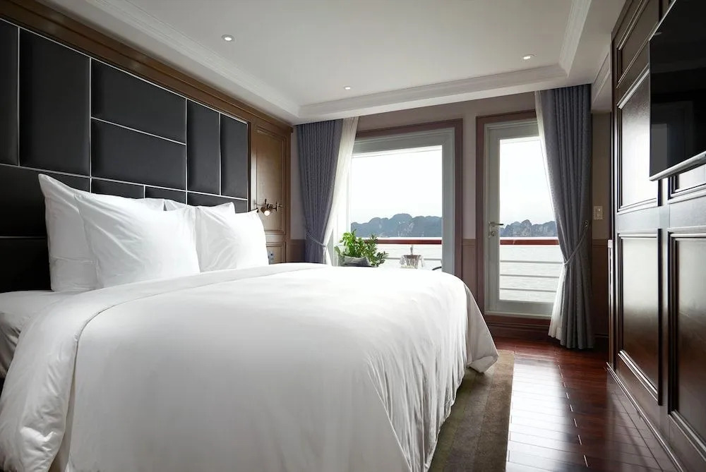 Paradise Grand Cruise - Lan Ha Bay