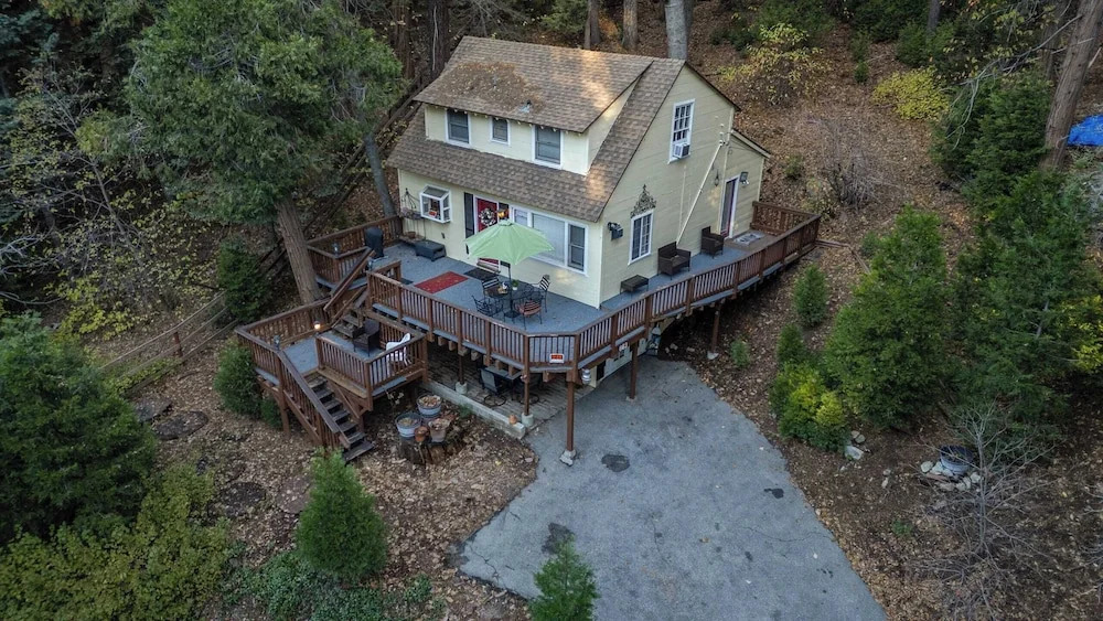 Minutes to Lake Arrowhead Village Cozy Secluded Cedar Cove by AvantStay