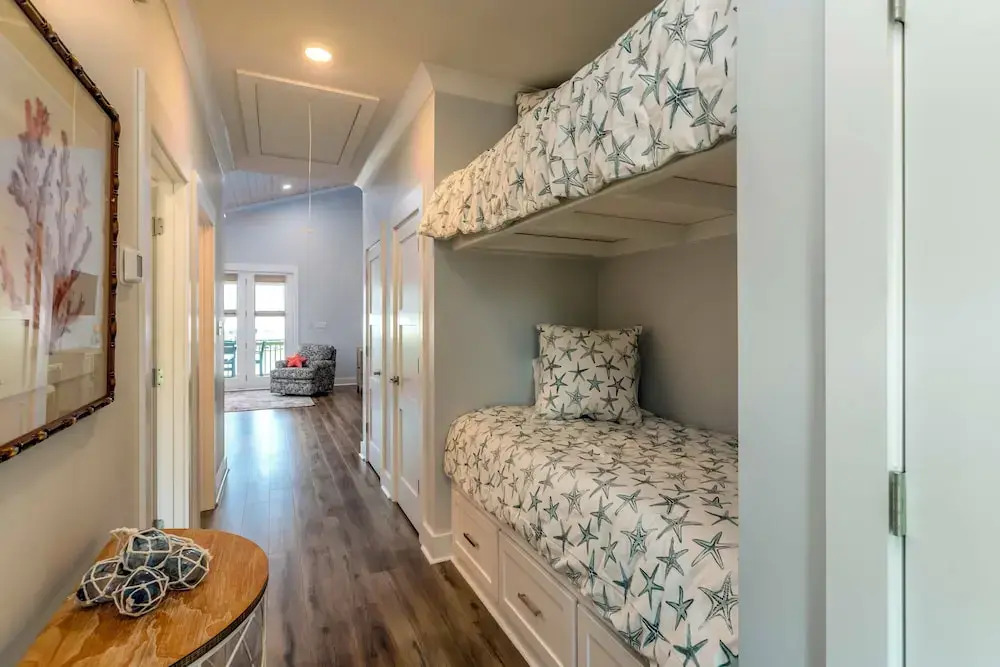 Luxe Family Condo w/ Gulf View in Dauphin Island!